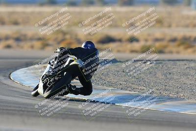 media/Jan-11-2025-CVMA (Sat) [[ddeb3f563a]]/Race 14-500-350 Supersport/